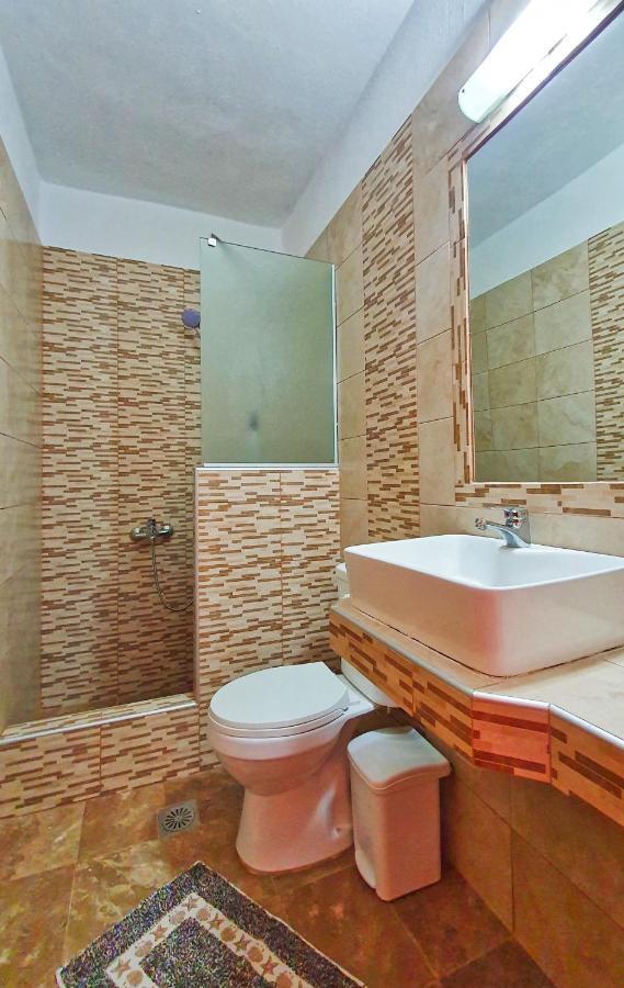 Villa Pirofani Sarti Exteriör bild